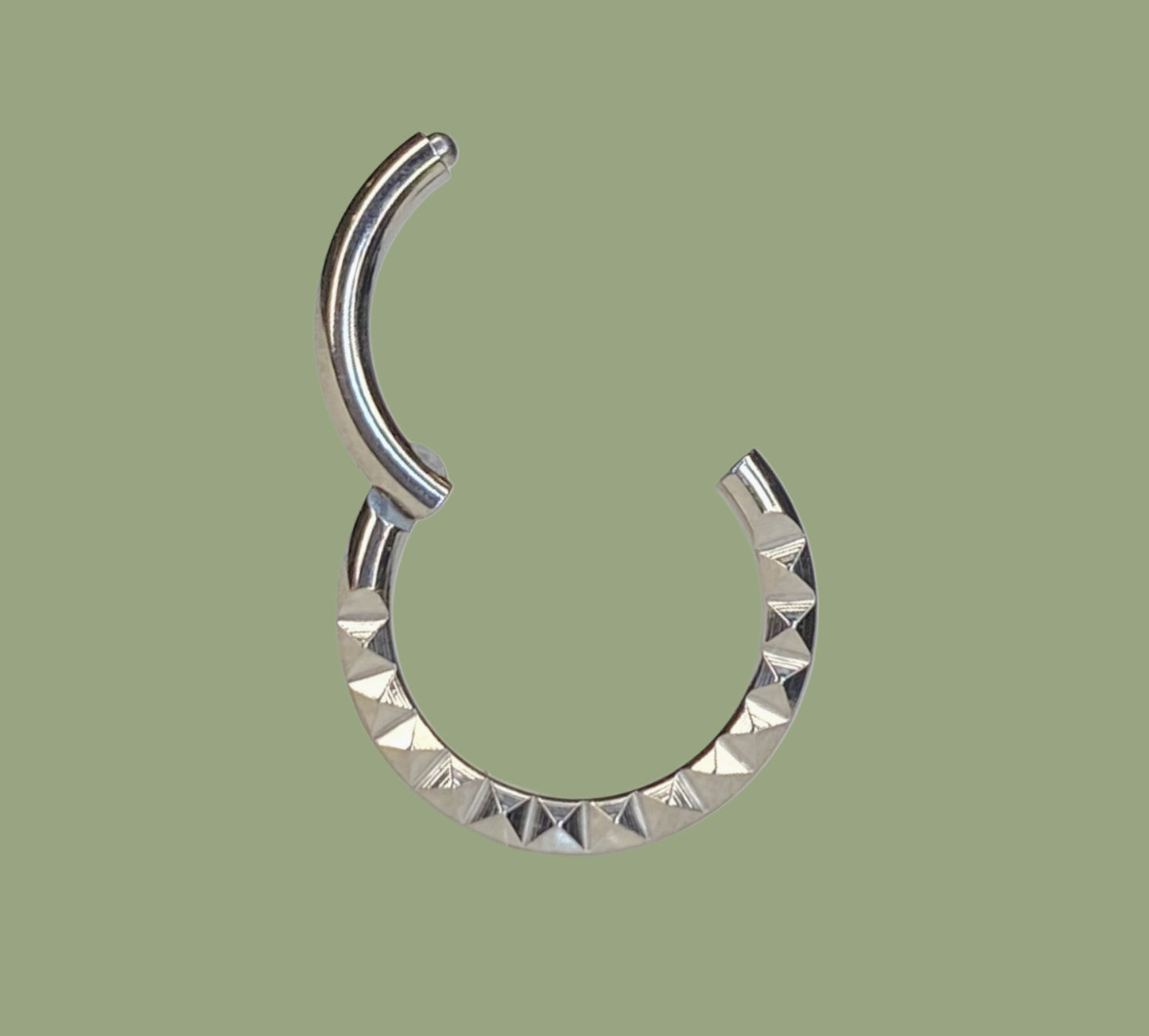 GEOMETRIC RING