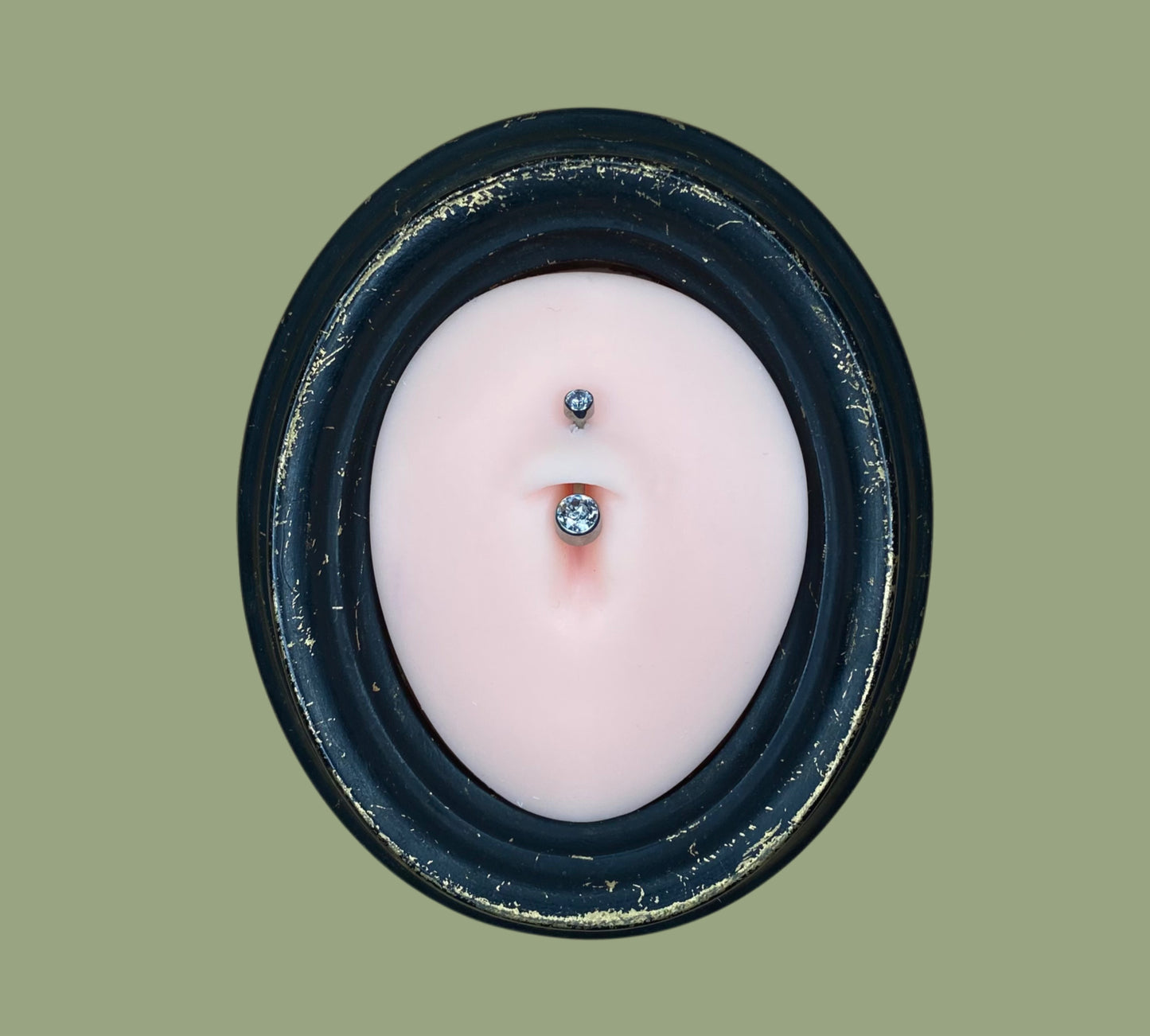 NAVEL SHINY